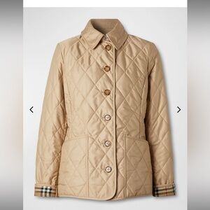 BRAND NEW BURBERRY JACKET 
SIZE L 
NEVER WORN STILL WITH PRICE TAG 
** NO RETURN